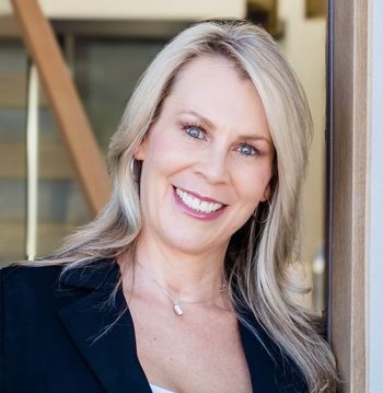 Portrait of Kerby Carlisle-Grant, Associate Broker